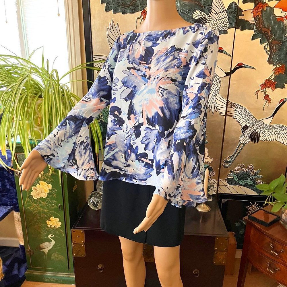 Karen Kane Bell Sleeve Top Sz XS